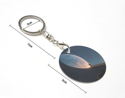 Dreamy Moon Scene Round Metal Keychain (Approx. 7cm×5cm×3cm )